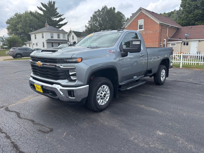 2024 Chevrolet Silverado 2500HD LT's photo