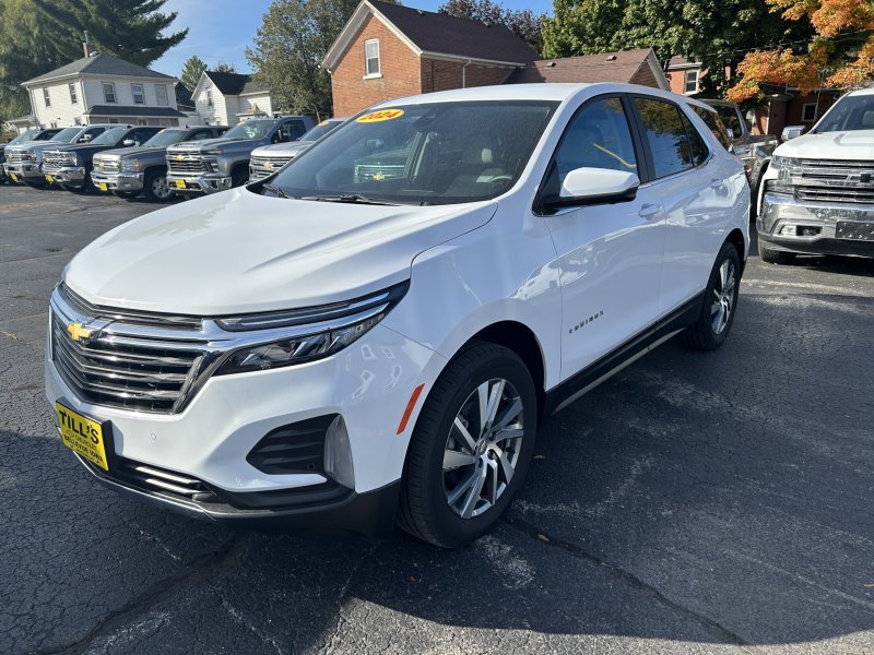2024 Chevrolet Equinox LT's photo