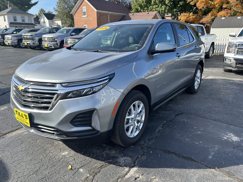 2024 Chevrolet Equinox LT's photo