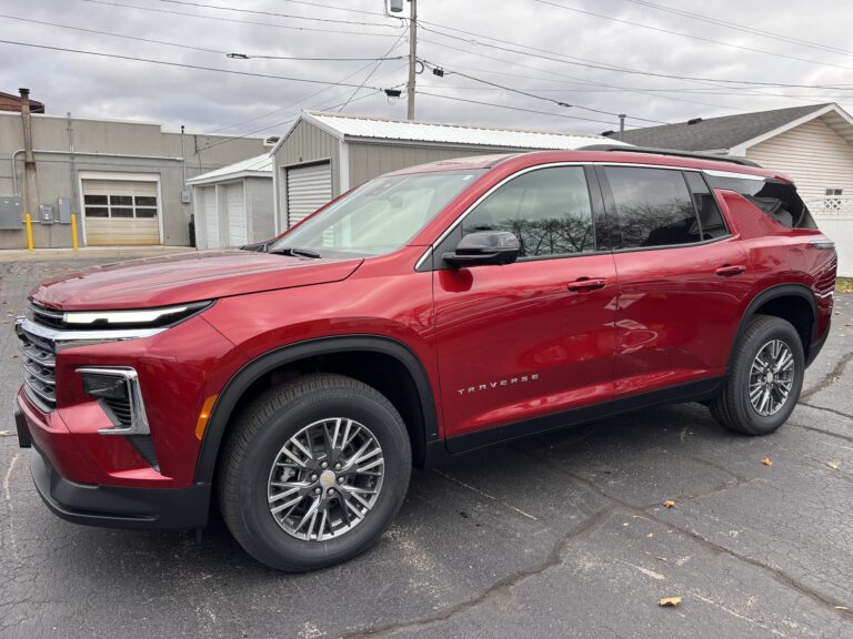 https://www.tillsauto.com/vehicle/new-2026-chevrolet-traverse-lt-awd/